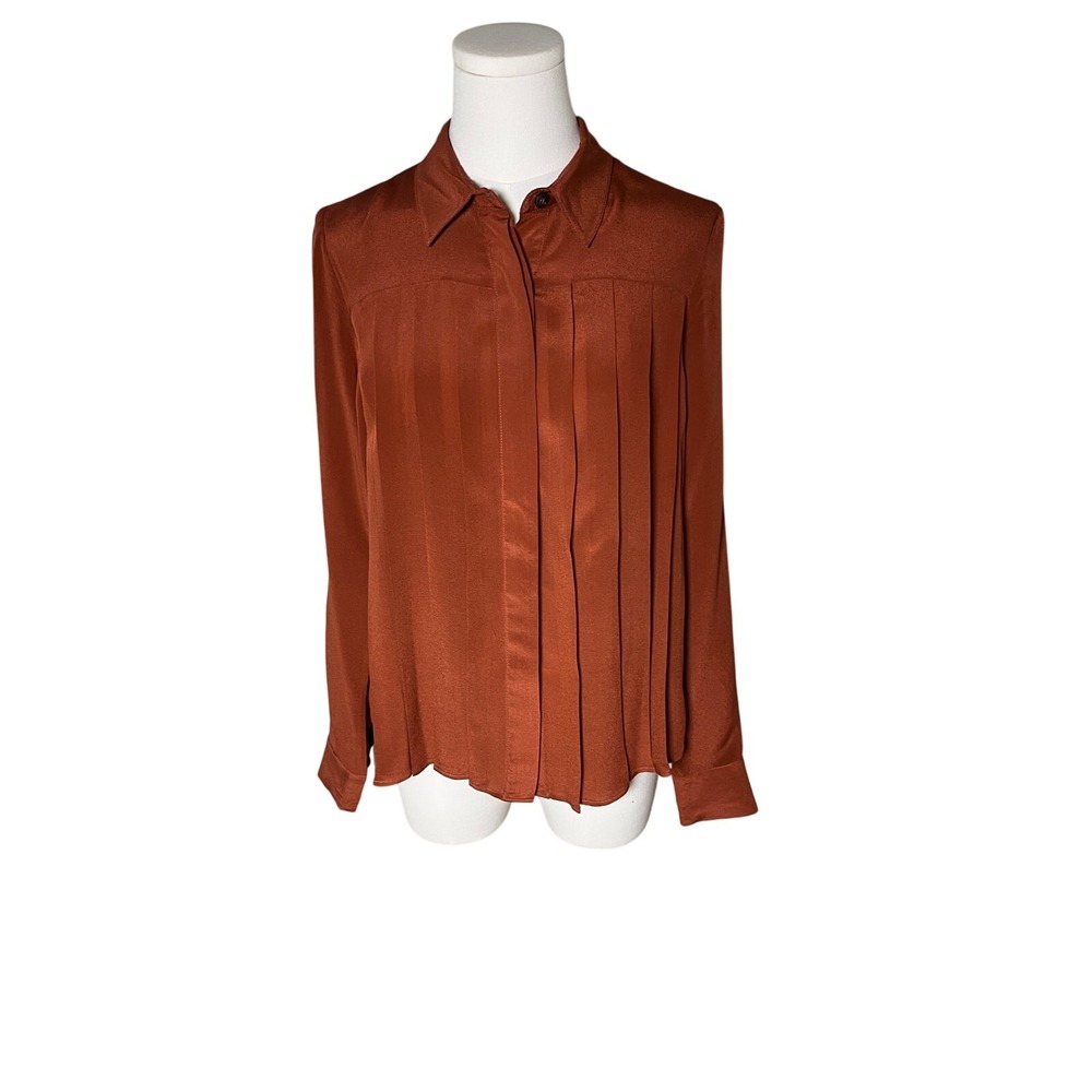 Women's Rust Pleated Button-Front Blouse - Picture 4 of 10